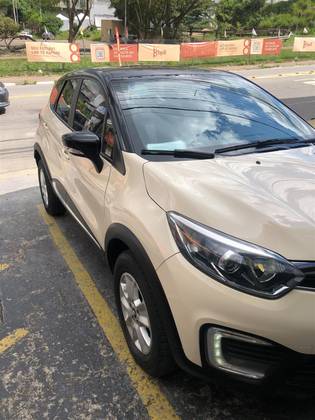 RENAULT CAPTUR 1.6 16V SCE FLEX LIFE X-TRONIC RENAULT CAPTUR 1.6 16V SCE FLEX LIFE X-TRONIC